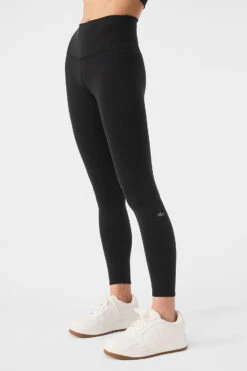 7/8 High-Waist Airbrush Legging - Black -Alo Yoga Shop W5604R 01 b1 s1 a3 1 m174 bfd73a36 d779 43dc a2a4 a74dd5de73a7