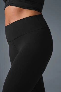 7/8 High-Waist Airbrush Legging - Black -Alo Yoga Shop W5604R 01 b1 s1 a3 1 m182