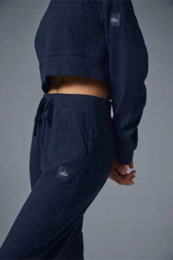 Muse Sweatpant - Navy -Alo Yoga Shop W5784R 03842 b1 s1 a3 1 m18