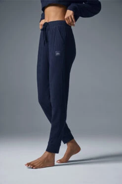 Muse Sweatpant - Navy -Alo Yoga Shop W5784R 03842 b1 s1 a4 1 m18