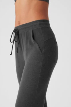 Soho Sweatpant - Anthracite -Alo Yoga Shop W5912R 02125 b1 s1 a4 1 m125