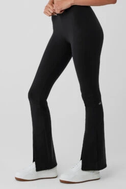 Airbrush High-Waist Flutter Legging - Black -Alo Yoga Shop W5946R 01 b1 s1 a2 1 m54 5fbb57a7 cb63 4027 890f a043be1fd2b0
