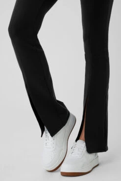 Airbrush High-Waist Flutter Legging - Black -Alo Yoga Shop W5946R 01 b1 s1 a4 1 m54 b3514247 3036 4c2d b646 1ab9da74555f