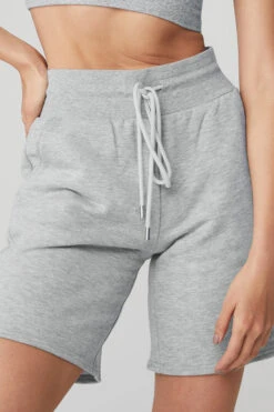 High-Waist Easy Sweat Short - Athletic Heather Grey 9 High-Waist Easy Sweat Short - Athletic Heather Grey -Alo Yoga Shop W6233R 02910 b1 s1 a4 1 m54