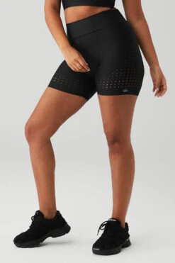 5" Airlift High-Waist Laser Cut Speedy Short - Black 8 5" Airlift High-Waist Laser Cut Speedy Short - Black -Alo Yoga Shop W6302R 01 b1 s4 a3 1 m135