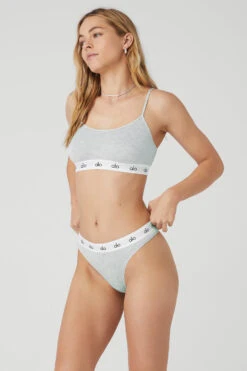 Icon Cami Bra - Athletic Heather Grey -Alo Yoga Shop W9425R 02910 b1 s1 a3 1 m89